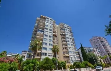  Antalya Lara'da deniz manzaralı daire