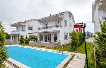 Belek'te taşınmaya hazır villa