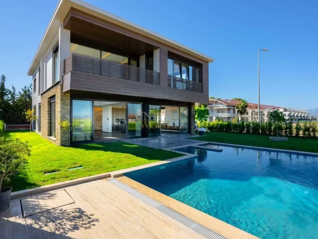 Belek Antalya'da Villa Lüksünde Son Noktayı Keşfedin