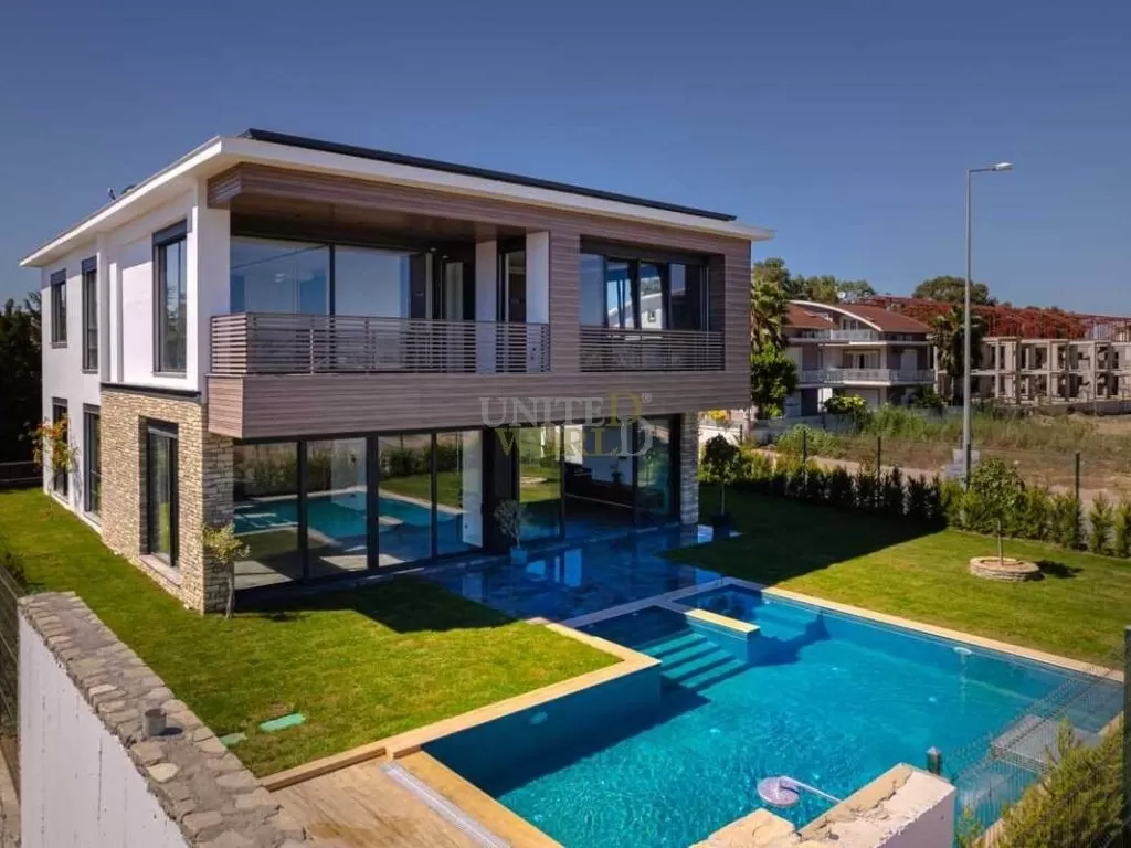 discover_the_ultimate_in_villa_luxury_(14).jpeg