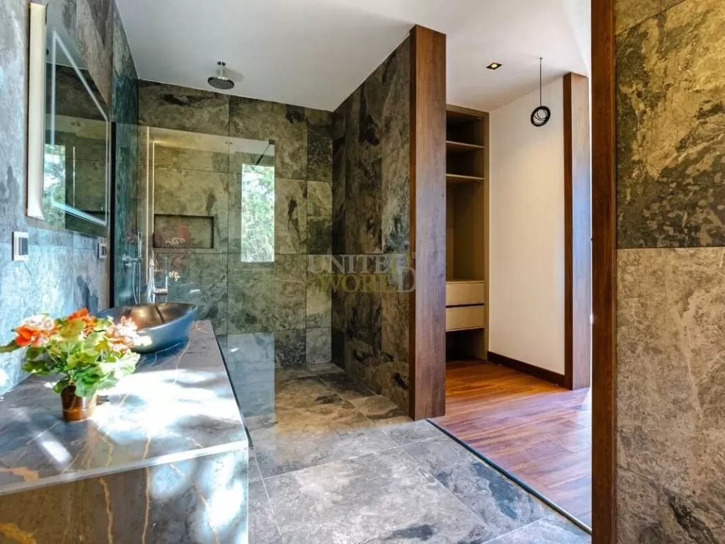 discover_the_ultimate_in_villa_luxury_(4).jpeg