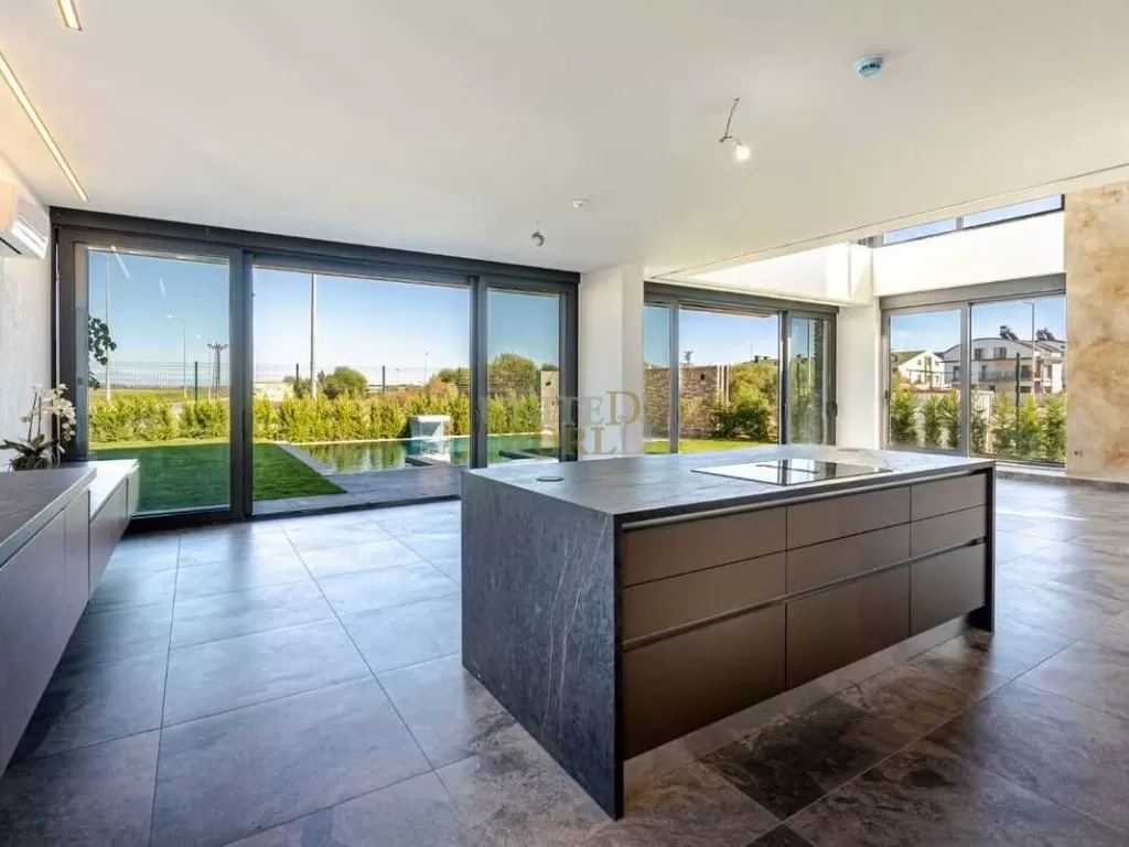 discover_the_ultimate_in_villa_luxury_(5).jpeg
