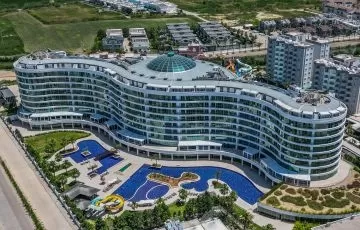 Antalya'da Deniz ve Dağ Manzaralı Modern Daireler