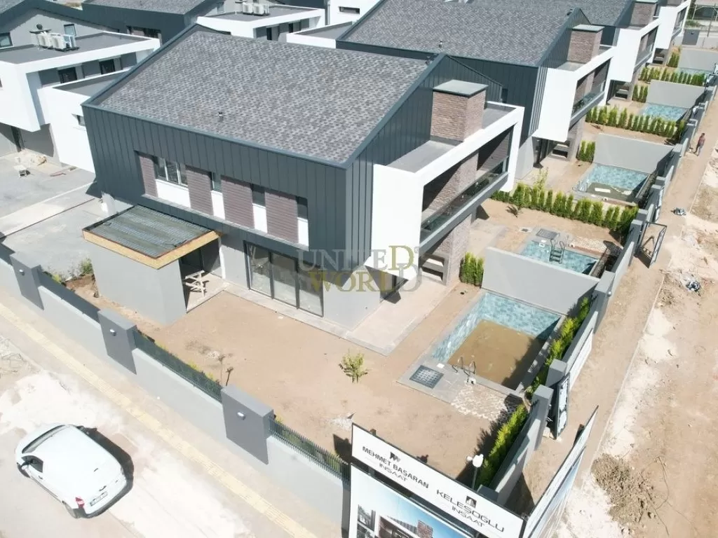 luxury_villas_for_sale_near_antalyas_breathtaking_peaks_(1).jpg