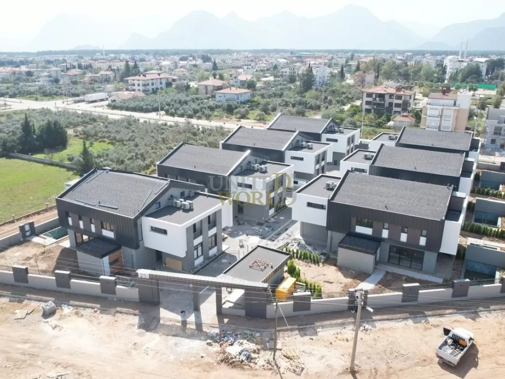 luxury_villas_for_sale_near_antalyas_breathtaking_peaks_(2).jpg