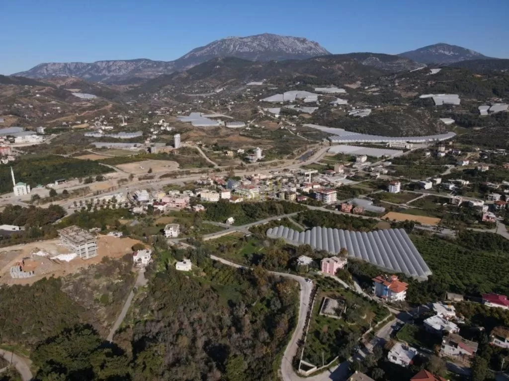 land_in_alanya_for_sale_-_by_the_sea_and_main_street_(2).jpg