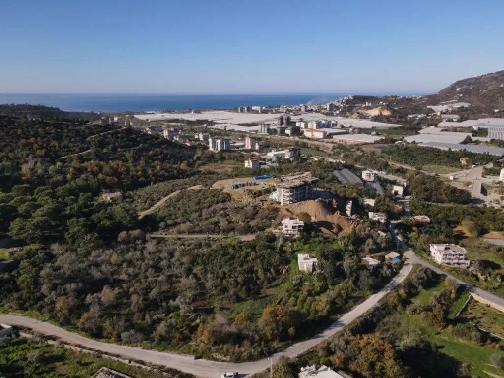 land_in_alanya_for_sale_-_by_the_sea_and_main_street_(5).jpg