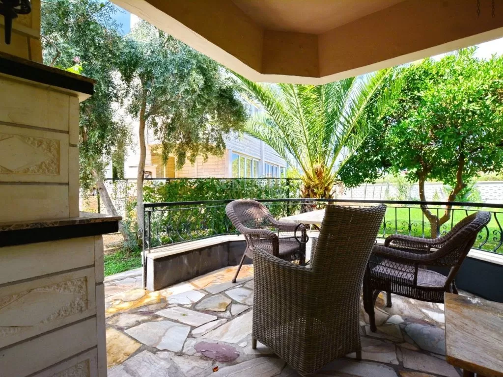 villa_in_kemer_for_sale_with_amazing_view_(12).jpg