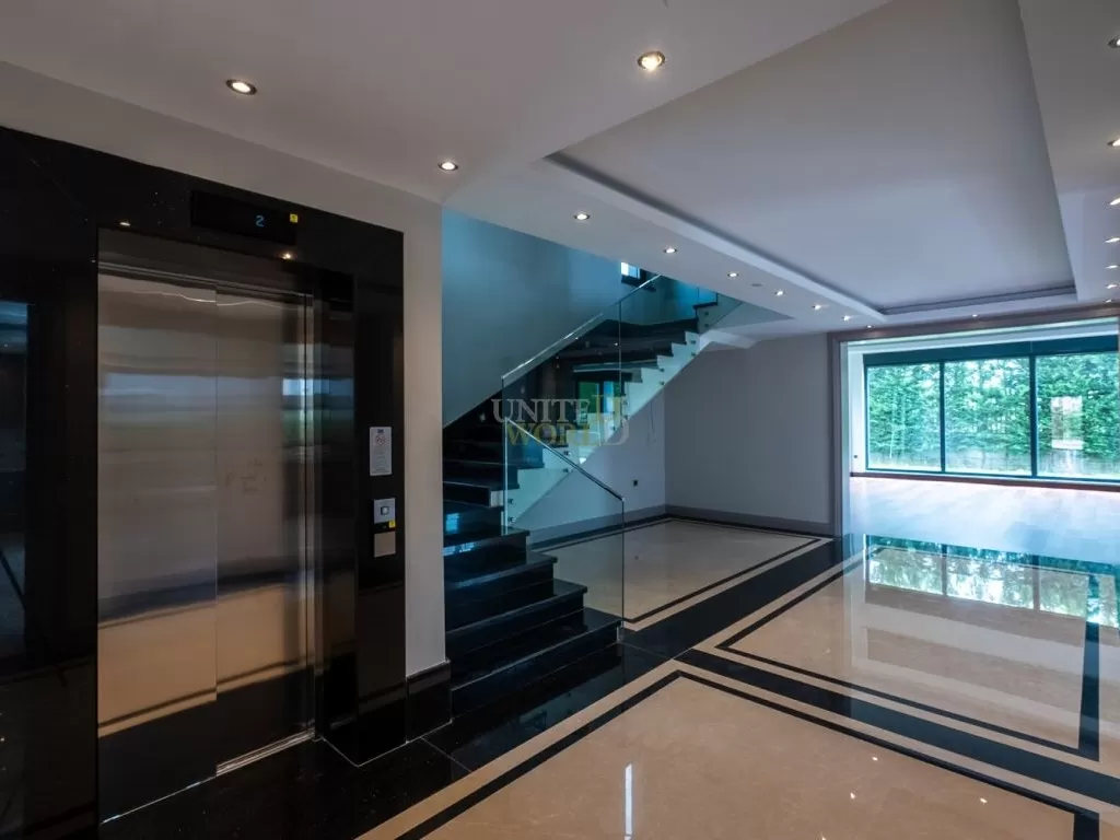 8-bedroom_triplex_villa_in_antalya_suitable_for_citizenship_(10).jpg