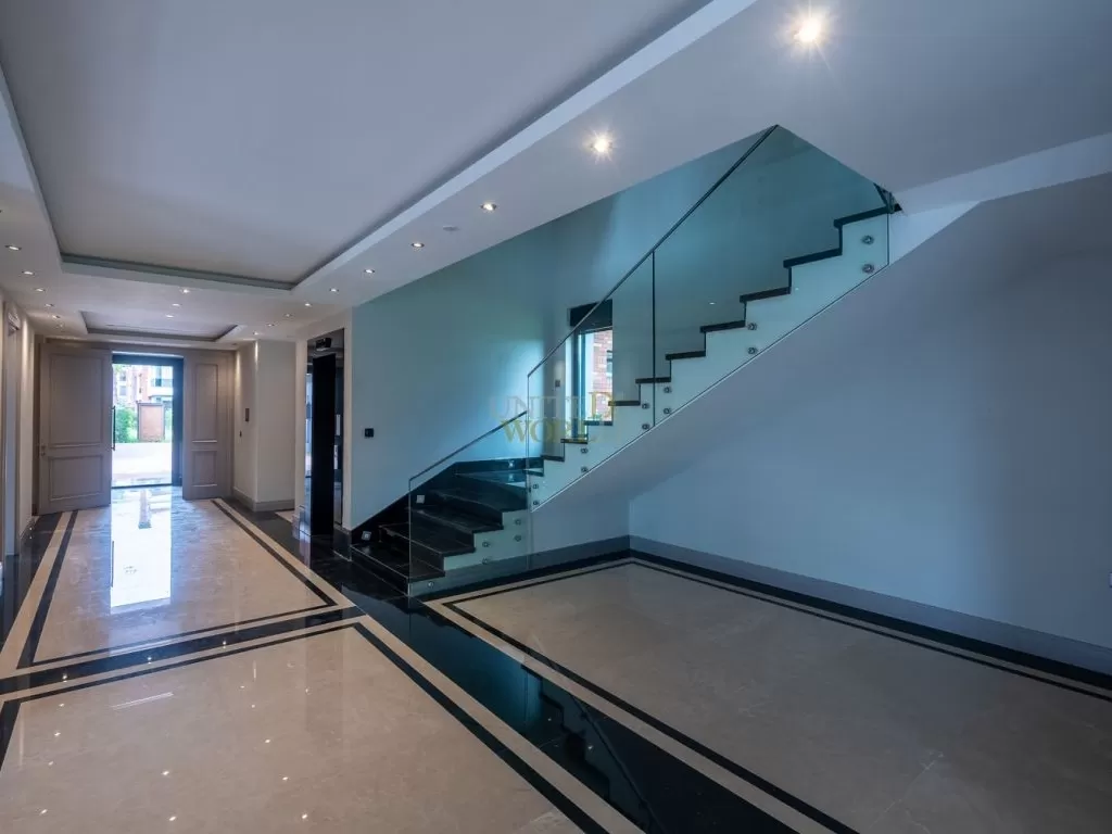 8-bedroom_triplex_villa_in_antalya_suitable_for_citizenship_(11).jpg