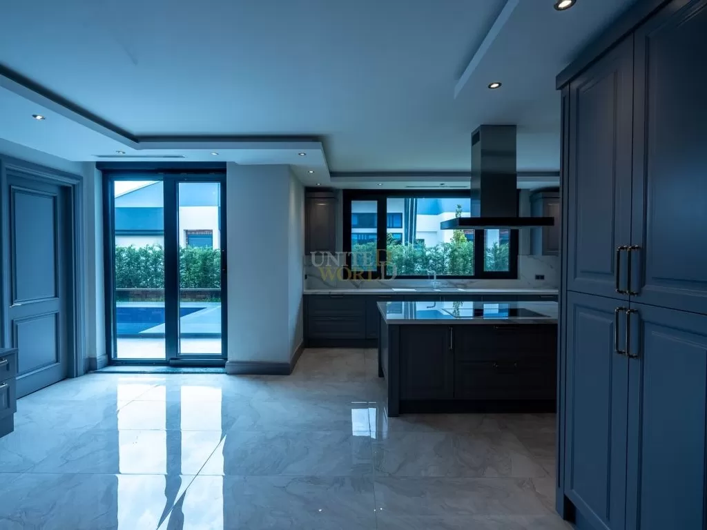 8-bedroom_triplex_villa_in_antalya_suitable_for_citizenship_(21).jpg