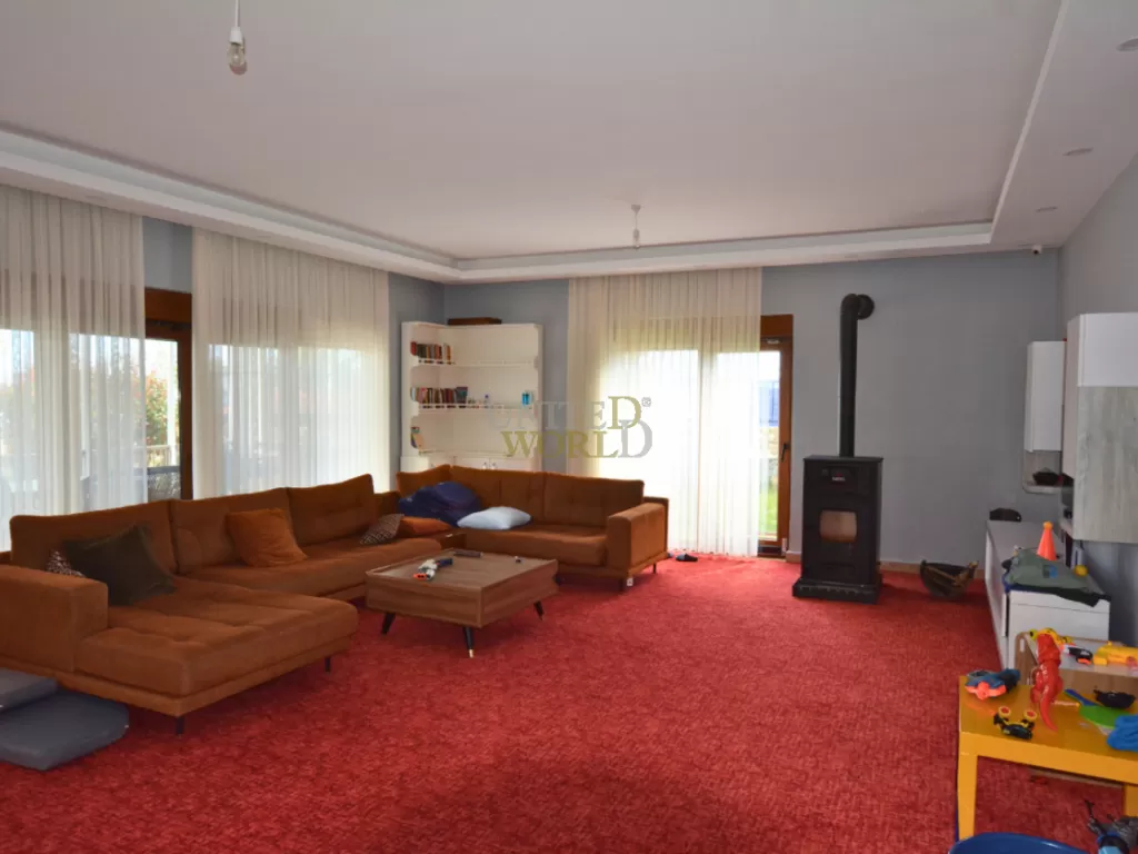 luxury_villa_for_sale_in_kemer_with_open_views_and_complete_privacy__(17).png