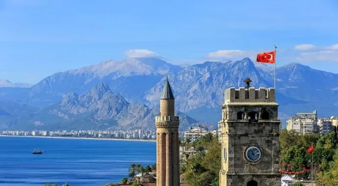 تستضيف أنطاليا أكثر من 7 ملايين سائح في 7 أشهر