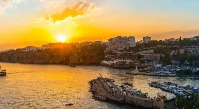 Antalya Konyaaltı Premium Emlak İlanlarını Keşfedin
